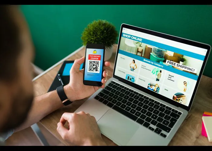 Schede prodotto che convertono: come costruirle con logica SEO + UX