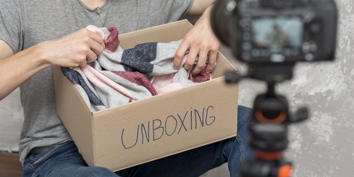 Shoppable Video e Live Shopping: gli acquisti online diventano… uno spettacolo!