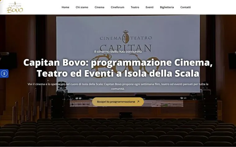 La home del sito del Cinema Teatro Capitan Bovo, con la sala e lo schermo